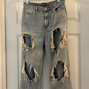 BDG mom high rise jean size 28